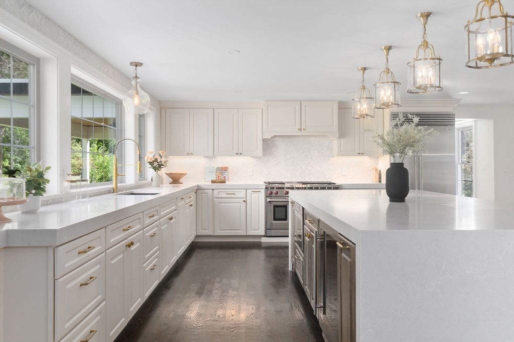 6 Robandy Road Andover, MA 01810 - Photo 9 of 42 Gallery Image 9