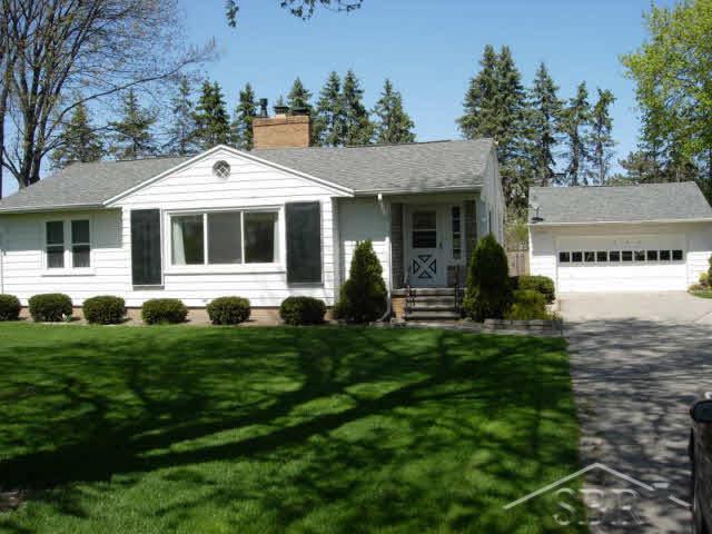 1764 West Ridge Road Essexville, MI 48732 - Photo 5 of 9 20034859-4.JPG