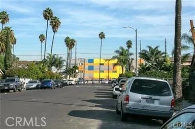 $3,750 | 622 West 85th Street, Unit 1/2, Los Angeles, CA 90044