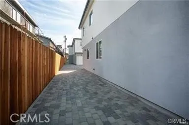 $3,750 | 622 West 85th Street, Unit 1/2, Los Angeles, CA 90044