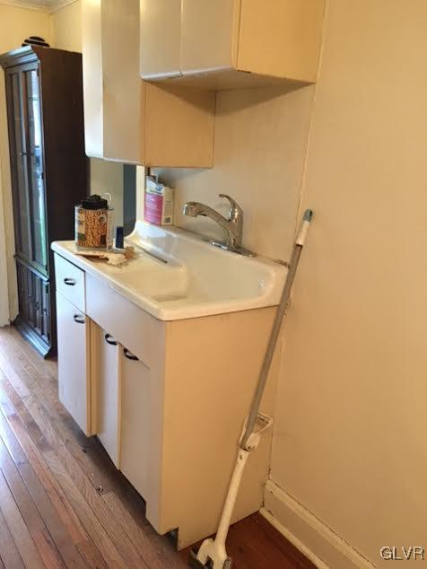 643 Slateford Road Mount Bethel, PA 18343 - Photo 6 of 15 a utility room with dryer and washer