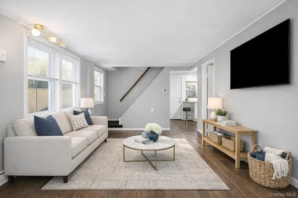 $445,000 | 136 North Delaware Avenue, Lindenhurst, NY 11757
