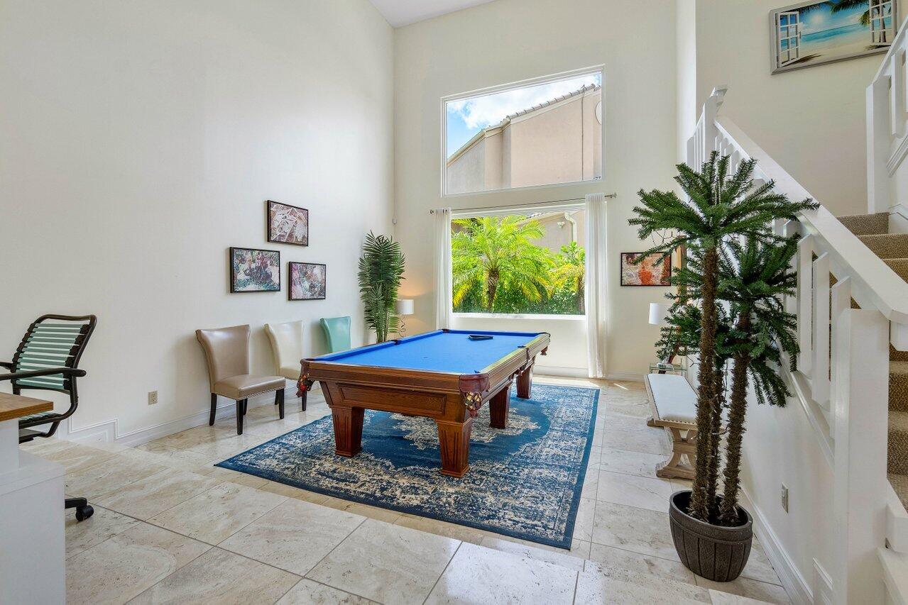 7939 Mandarin Drive Boca Raton, FL 33433 - Photo 21 of 51 Family room