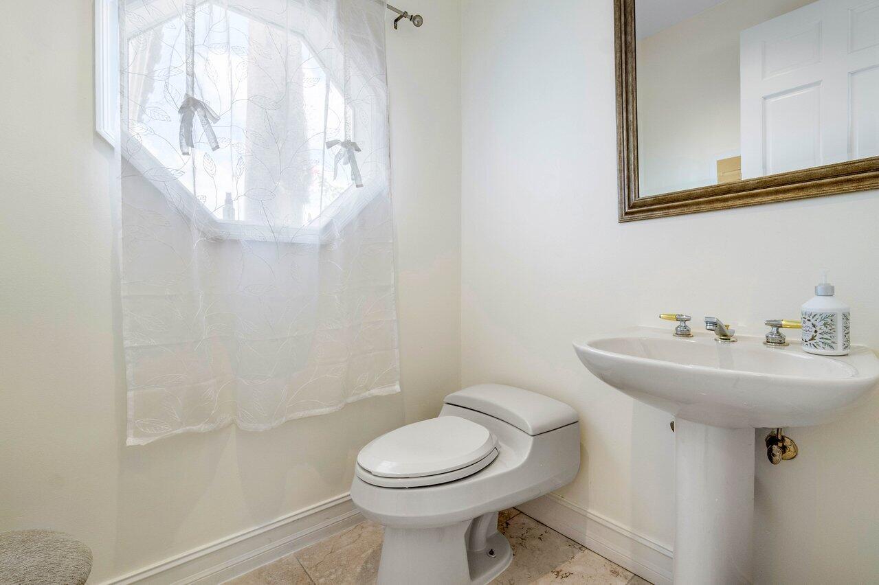 7939 Mandarin Drive Boca Raton, FL 33433 - Photo 22 of 51 Half bath