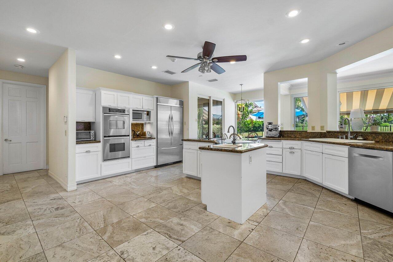 7939 Mandarin Drive Boca Raton, FL 33433 - Photo 27 of 51 Kitchen
