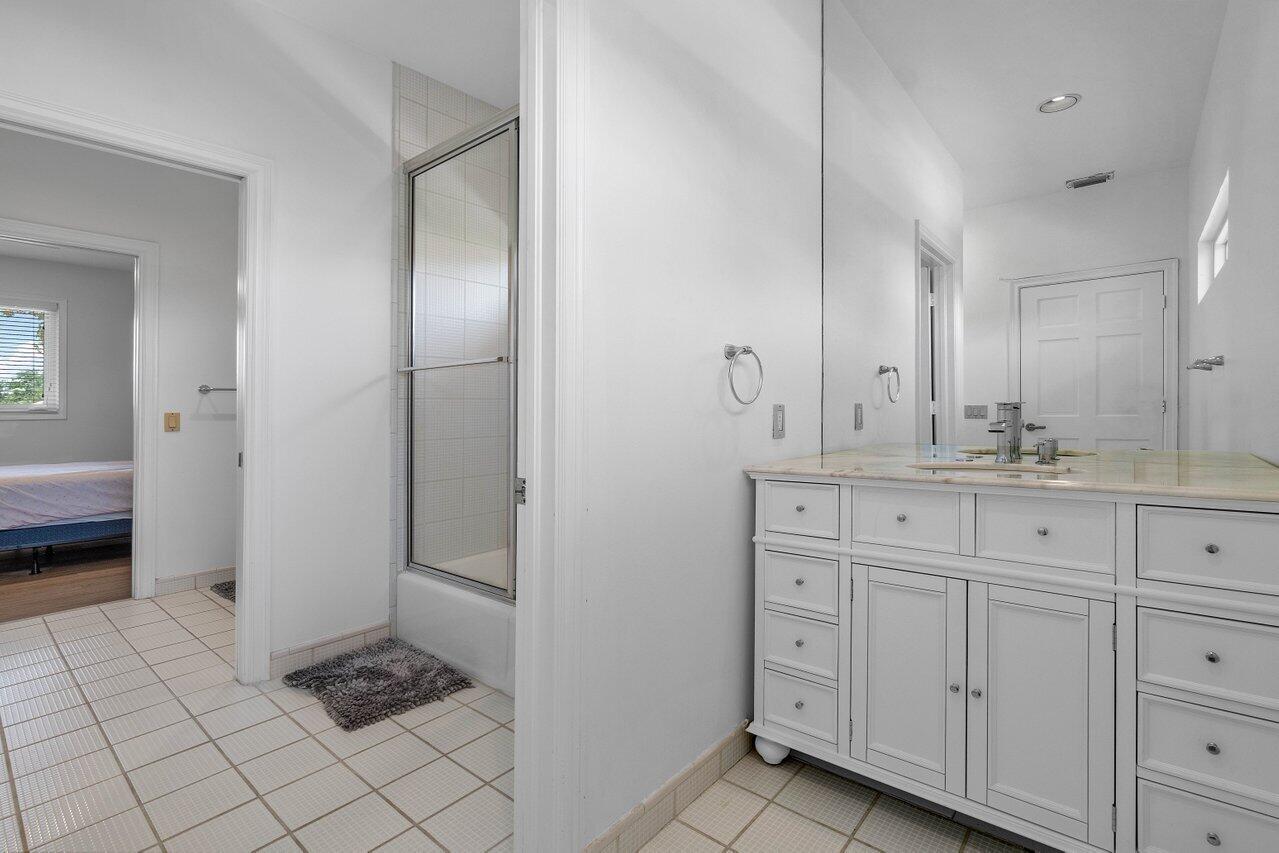 7939 Mandarin Drive Boca Raton, FL 33433 - Photo 33 of 51 upstairs bathroom