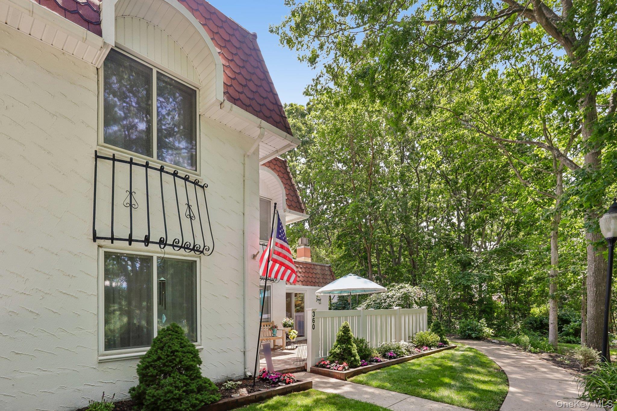 360 Birchwood Road Medford, NY 11763 - Photo 2 of 41 Flower lined entry to patio