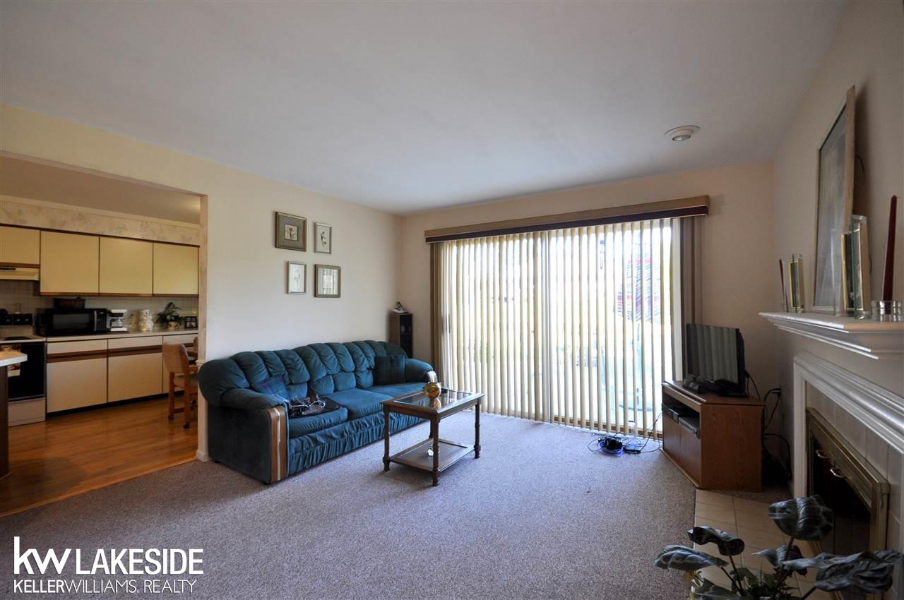 1658 Hillside Lane Rochester Hills, MI 48307 - Photo 10 of 32