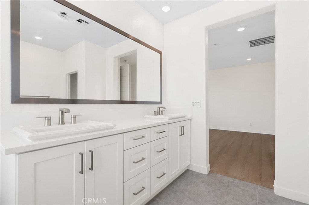 306 Chorus Irvine, CA 92618 - Photo 18 of 42