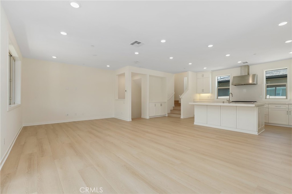 306 Chorus Irvine, CA 92618 - Photo 4 of 42