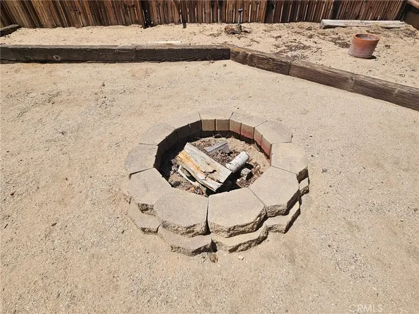 $1,900 | 73432 Friendy Lane, Twentynine Palms, CA 92277