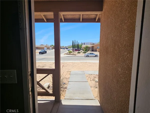 $1,900 | 73432 Friendy Lane, Twentynine Palms, CA 92277