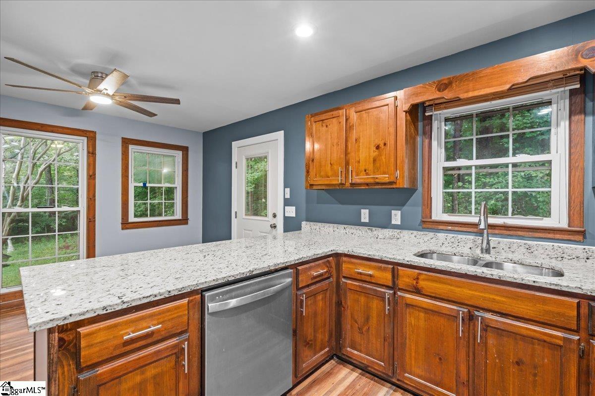 714 9 Times Road Pickens, SC 29671 - Photo 11 of 27