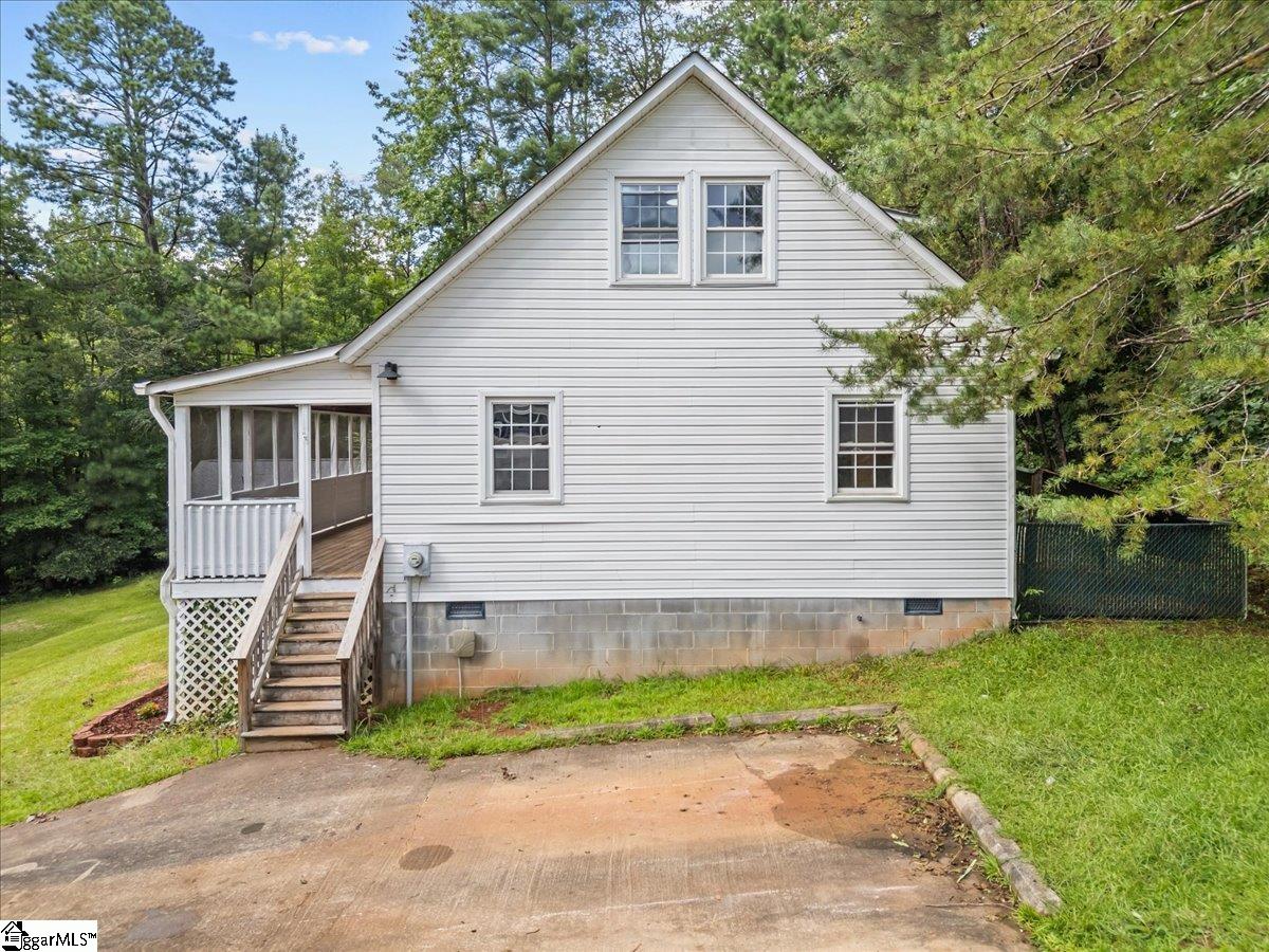 714 9 Times Road Pickens, SC 29671 - Photo 3 of 27