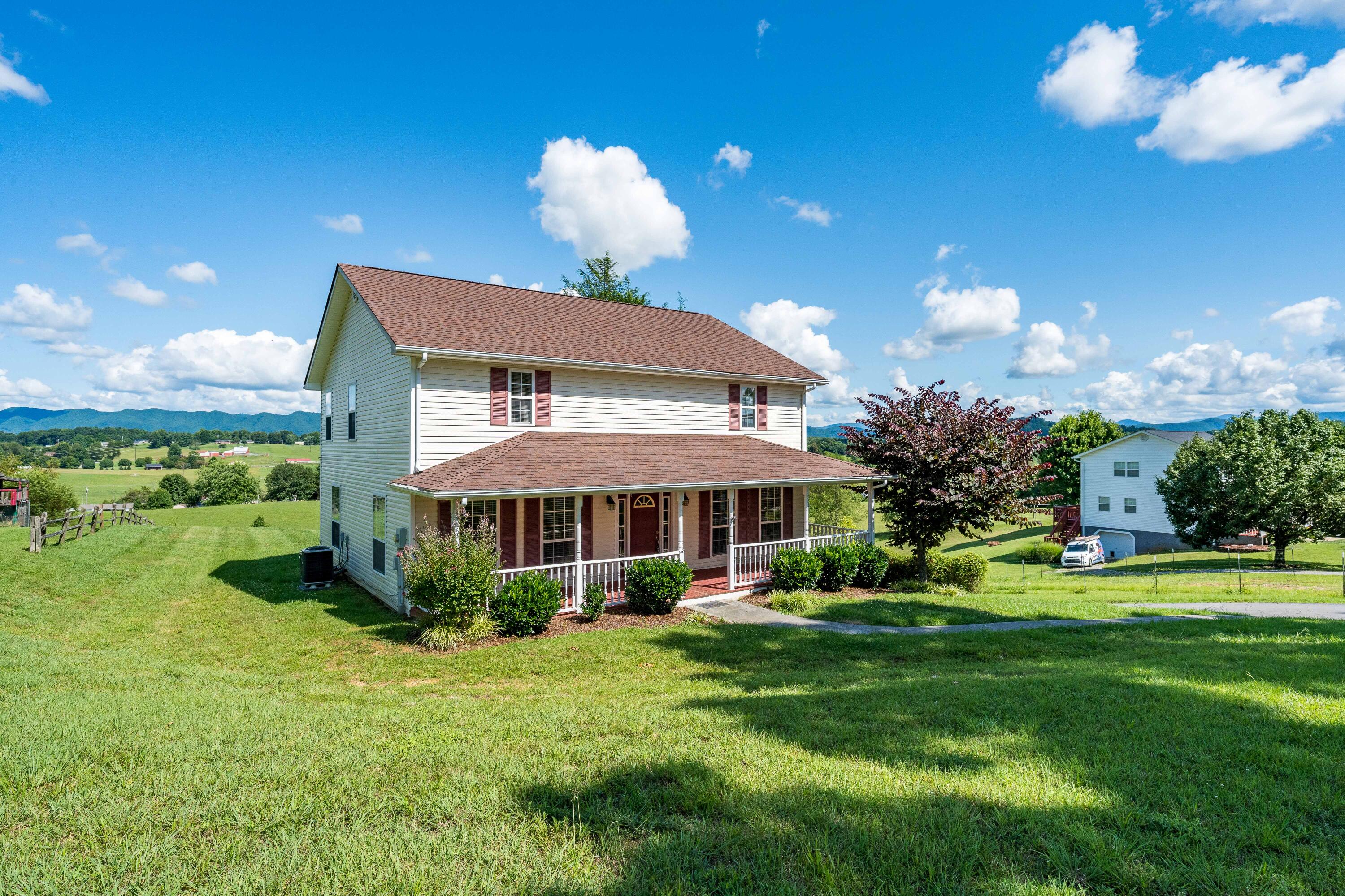 451 Ridgecrest Road Jonesborough, TN 37659 - Photo 1 of 50 451 Ridgecrest Dr (2 of 50)