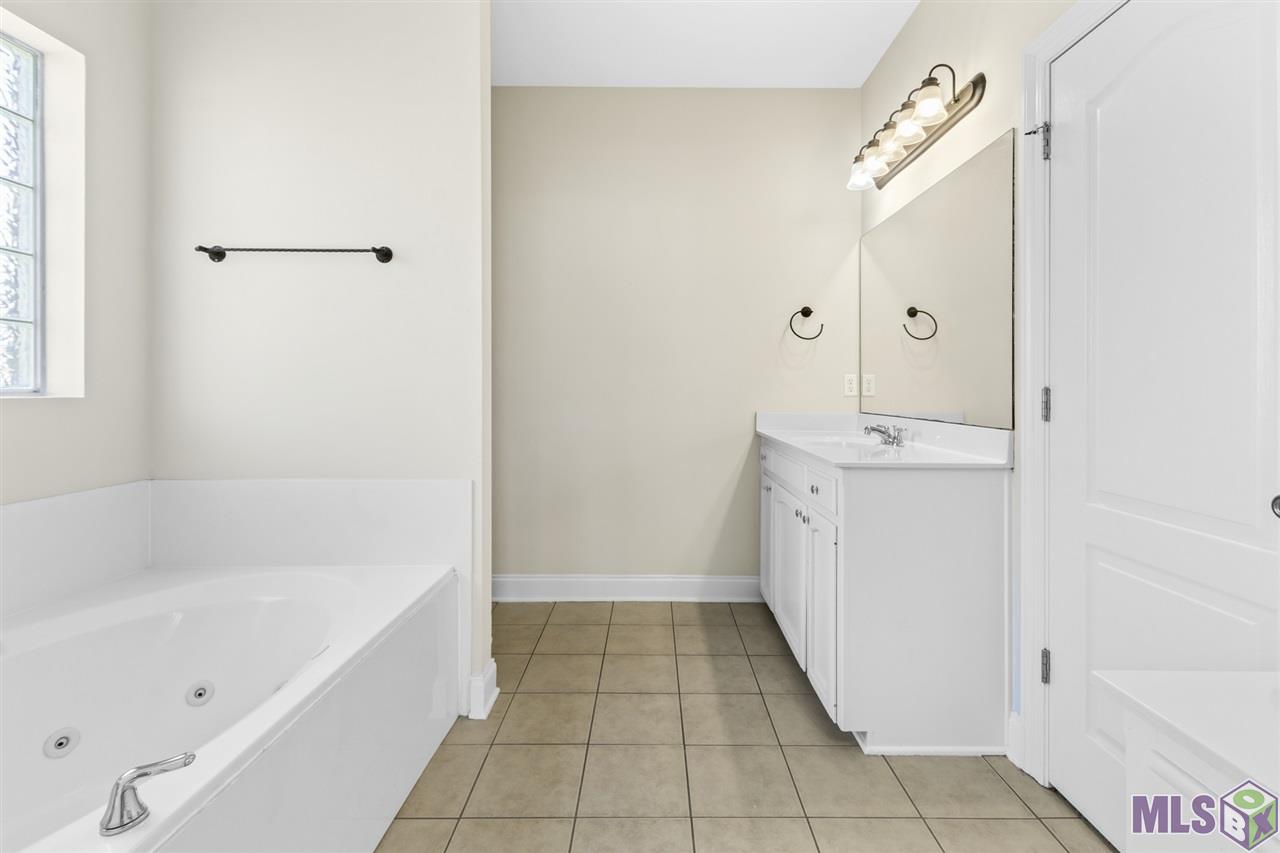 42182 Stone Ridge Avenue Prairieville, LA 70769 - Photo 14 of 23 Gallery Image 14