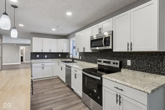 $769,900 | 732 West 700 North, Fortville, IN 46040