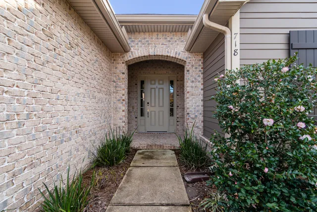 $3,300 | 718 Woods Drive, Niceville, FL 32578