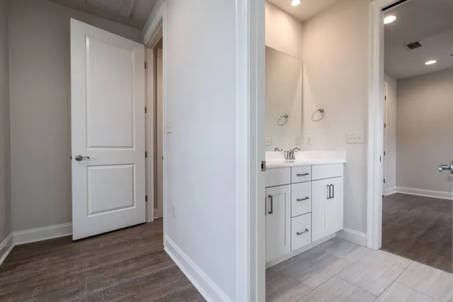 $3,300 | 718 Woods Drive, Niceville, FL 32578