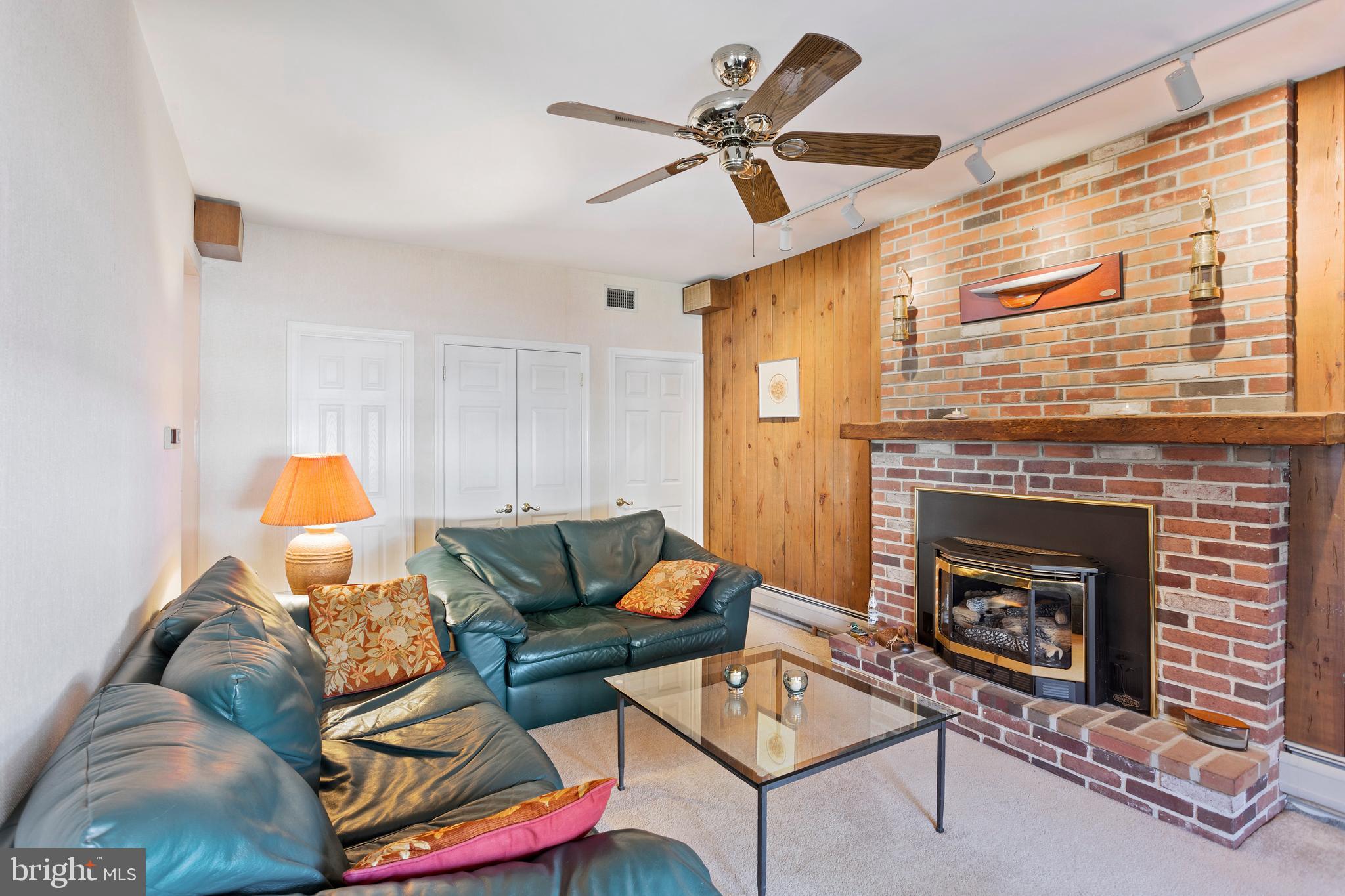 2225 Overlook Drive Aston, PA 19014 - Photo 5 of 25