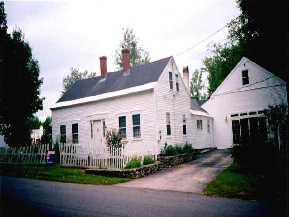 121 S Road Deerfield, NH 03037 - Photo 1 of 4