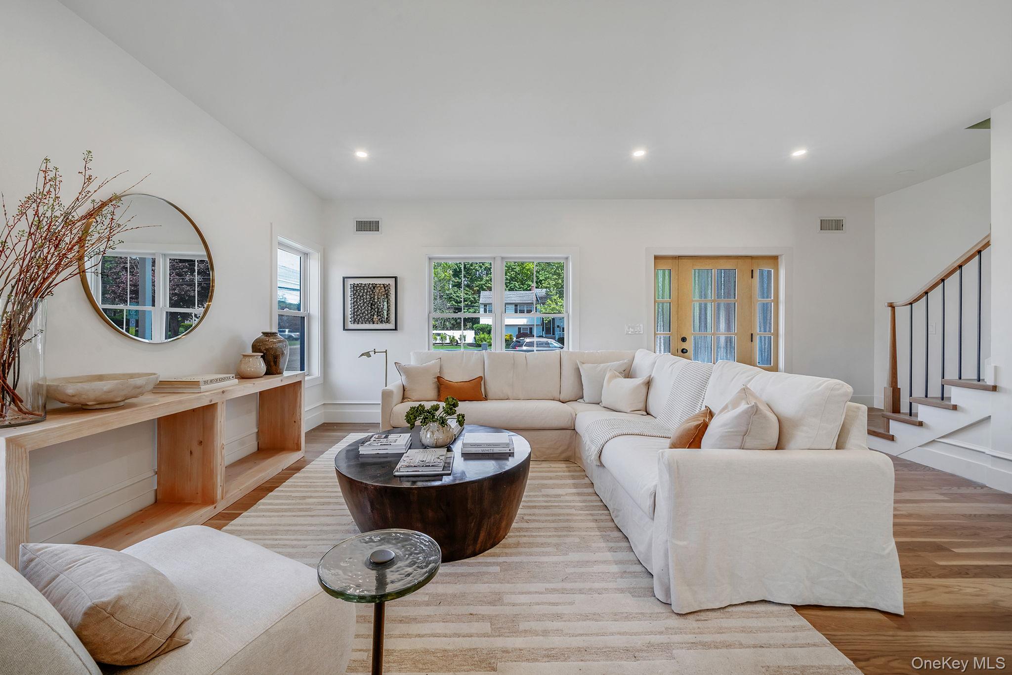 100 Bieselin Road Bellport, NY 11713 - Photo 4 of 45