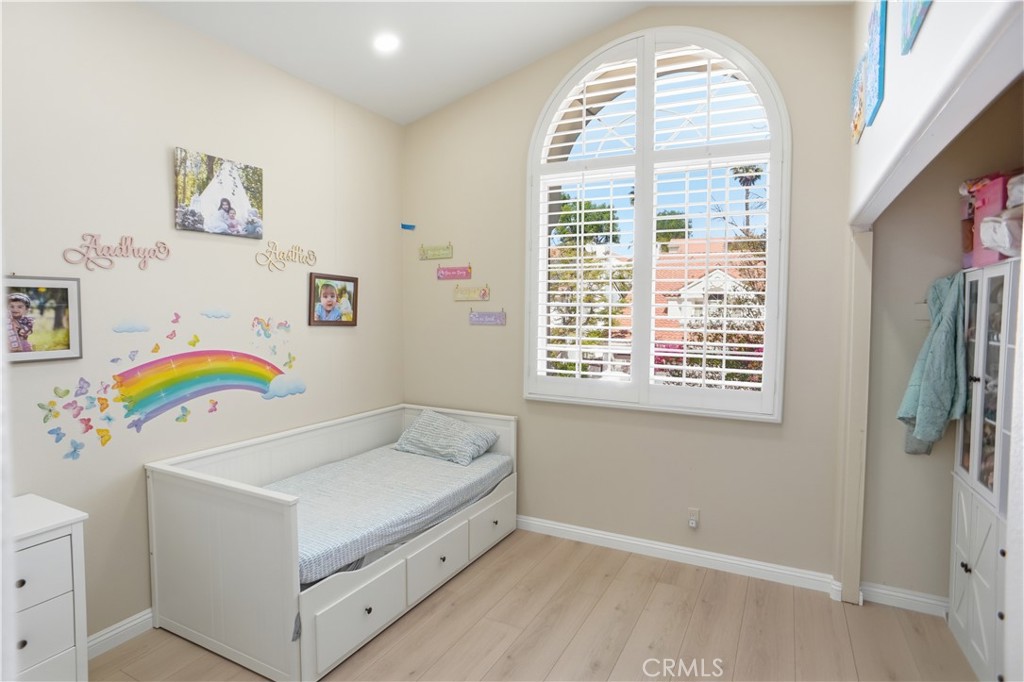 25550 Longfellow Place Stevenson Ranch, CA 91381 - Photo 22 of 30