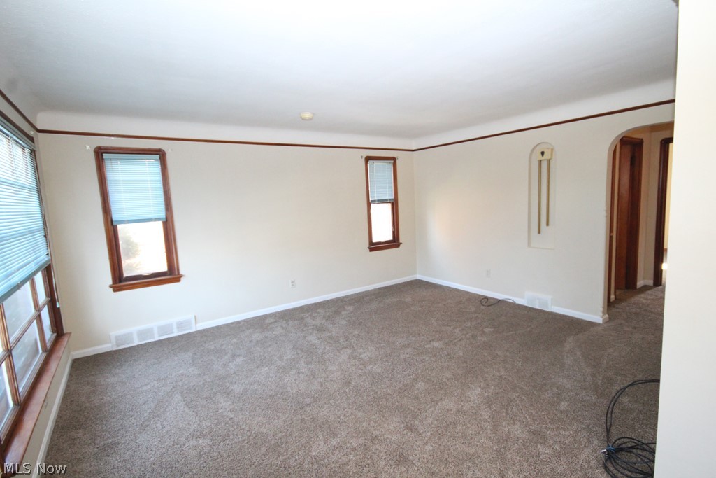 8413 Ackley Road Cleveland, OH 44129 - Photo 4 of 32 Gallery Image 4