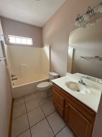 $1,300 | 112 Ash Street, Metairie, LA 70005