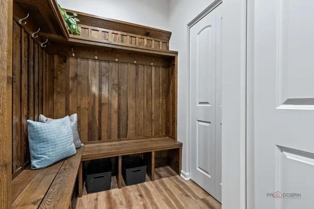 $949,900 | 23051 North Prairie Lane, Lincolnshire, IL 60069