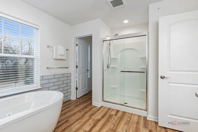 $949,900 | 23051 North Prairie Lane, Lincolnshire, IL 60069