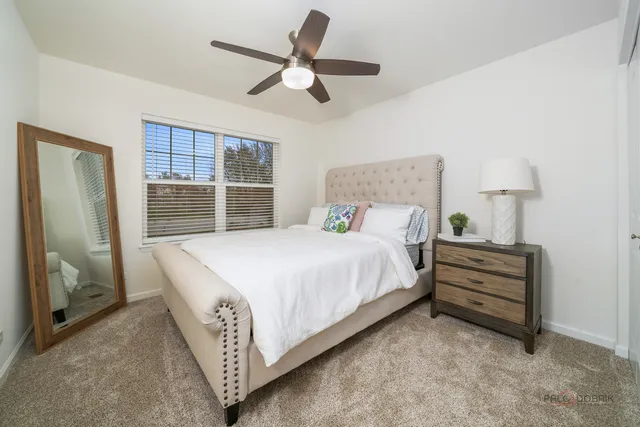 $949,900 | 23051 North Prairie Lane, Lincolnshire, IL 60069