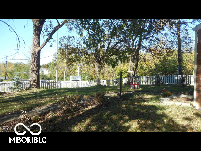 7716-7718 Michigan Road Indianapolis, IN 46268 - Photo 7 of 31