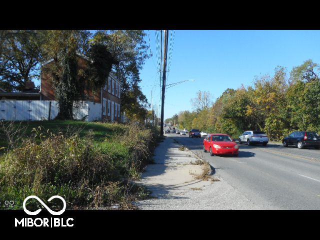 7716-7718 Michigan Road Indianapolis, IN 46268 - Photo 9 of 31