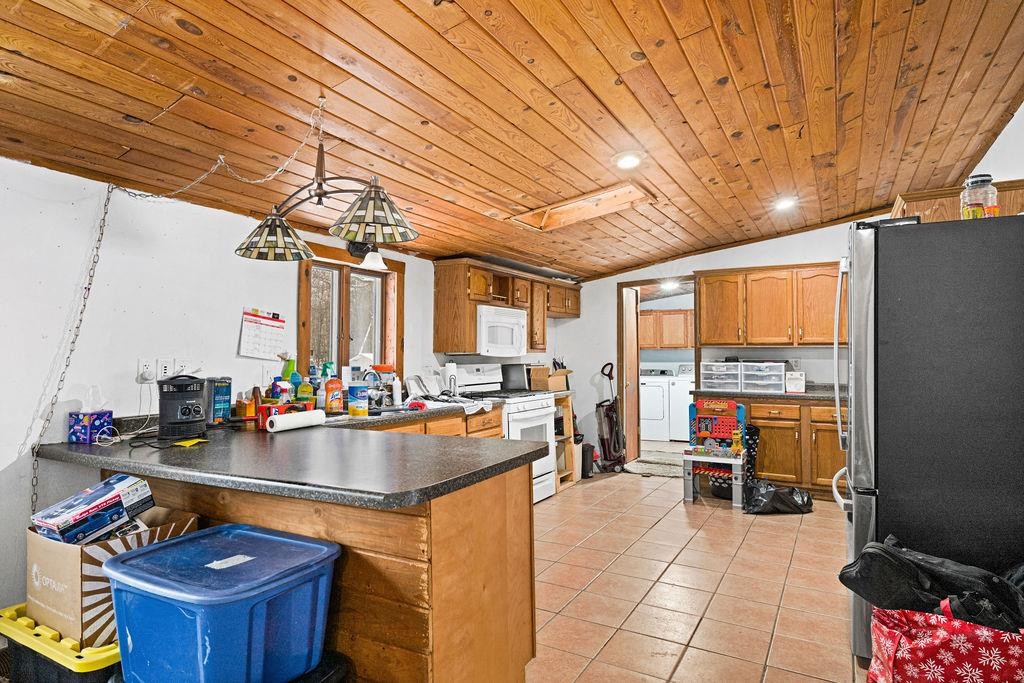 8338 Highway 2 Saginaw, MN 55779 - Photo 11 of 28