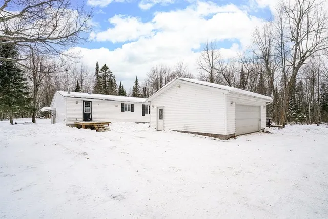 $245,000 | 8338 Highway 2, Saginaw, MN 55779