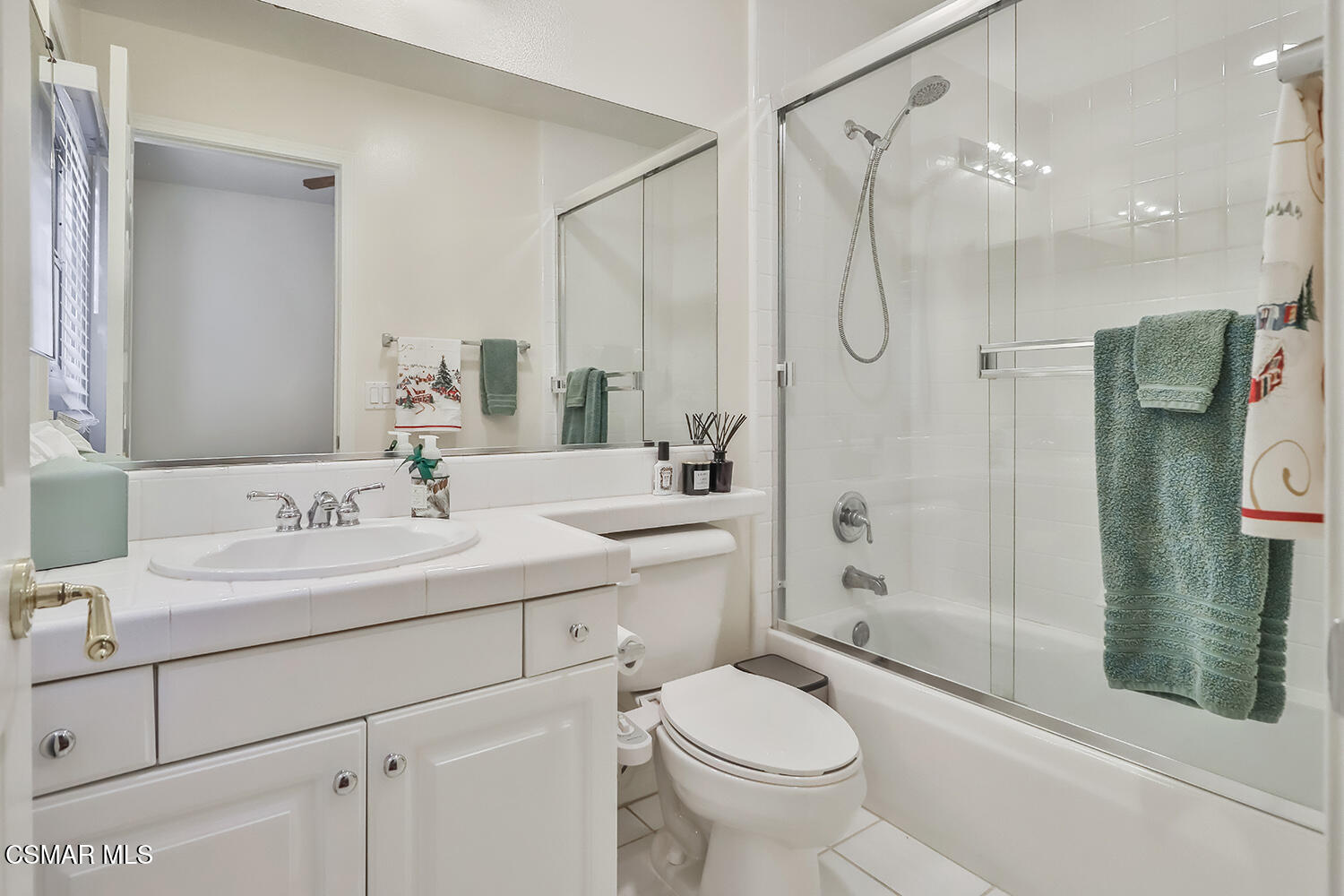 6291 Deerbrook Road Oak Park, CA 91377 - Photo 13 of 29 eBedroom1 Ensuite4