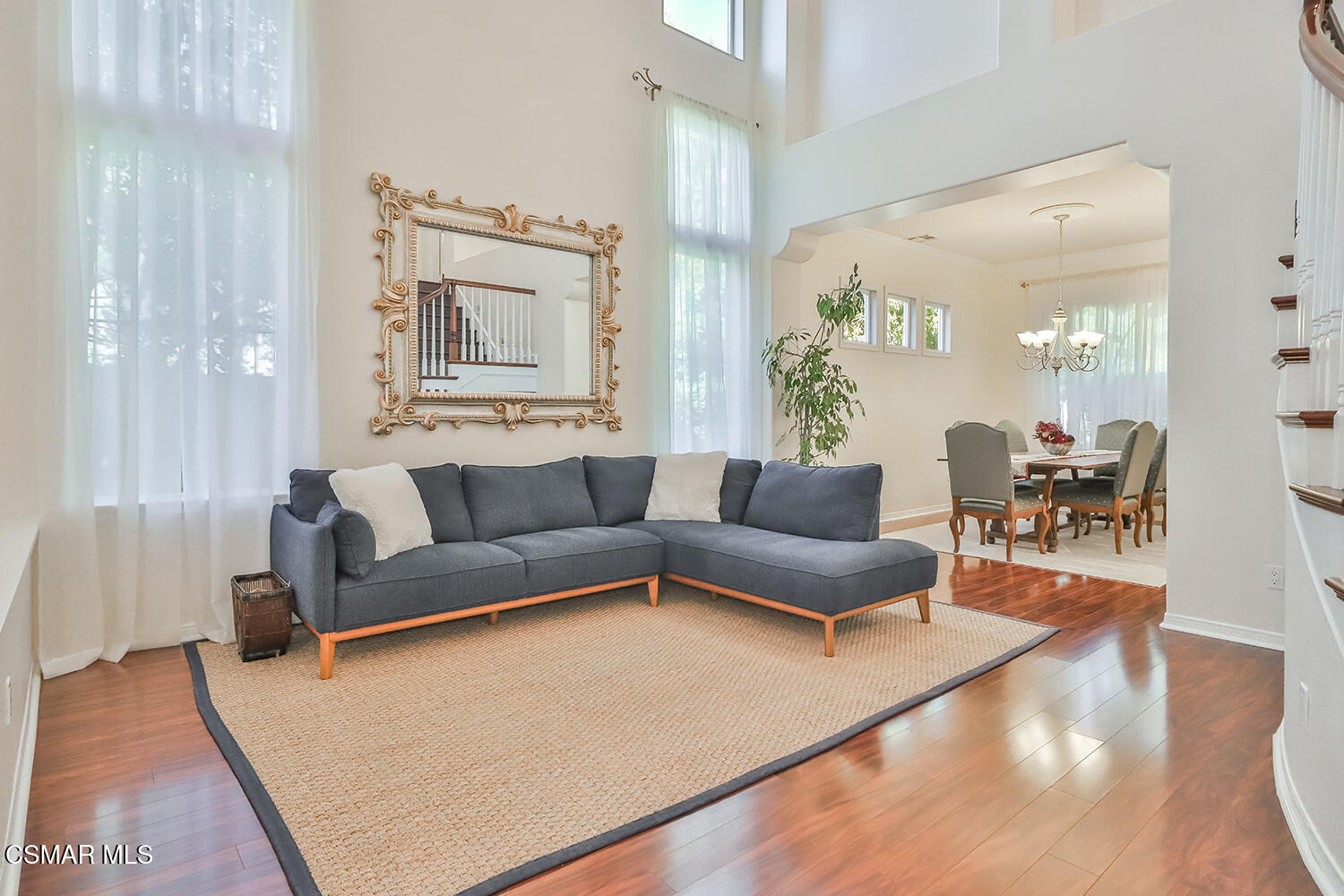 6291 Deerbrook Road Oak Park, CA 91377 - Photo 3 of 29 bLiving and Dining3