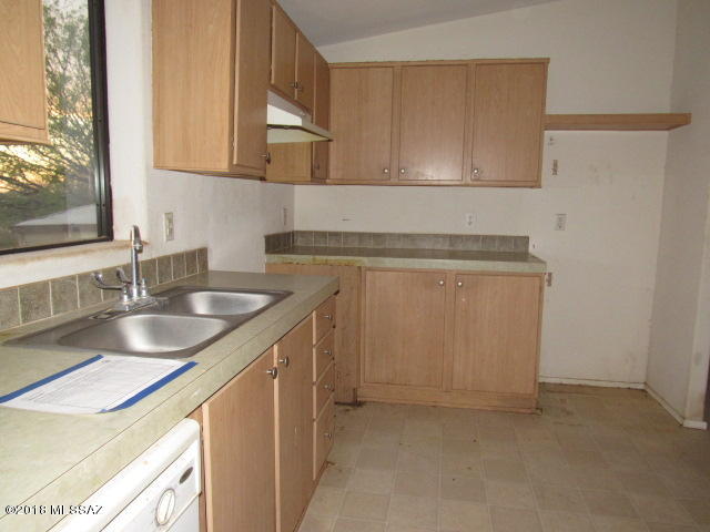 8520-1 South Cover View Road Tucson, AZ 85736 - Photo 8 of 29
