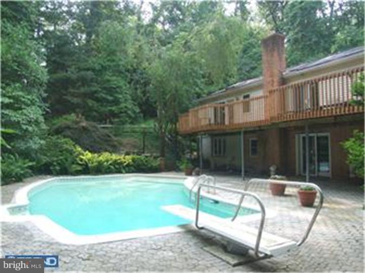 332 Malin Road Newtown Square, PA 19073 - Photo 22 of 25 Pool