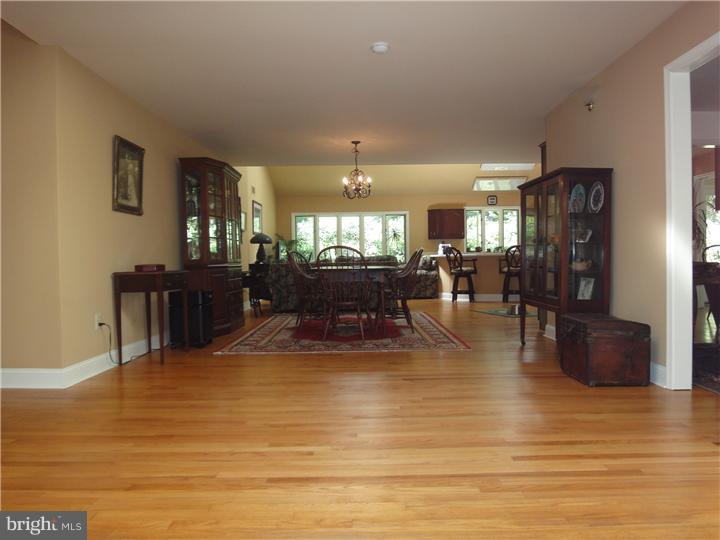 332 Malin Road Newtown Square, PA 19073 - Photo 8 of 25 Foyer
