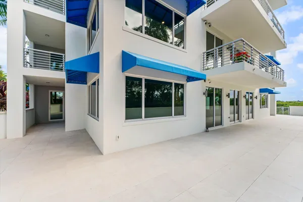 $2,995,000 | 1 South Coastal Way, Unit 201, Jupiter, FL 33477