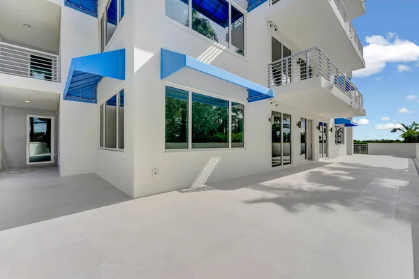 $2,995,000 | 1 South Coastal Way, Unit 201, Jupiter, FL 33477