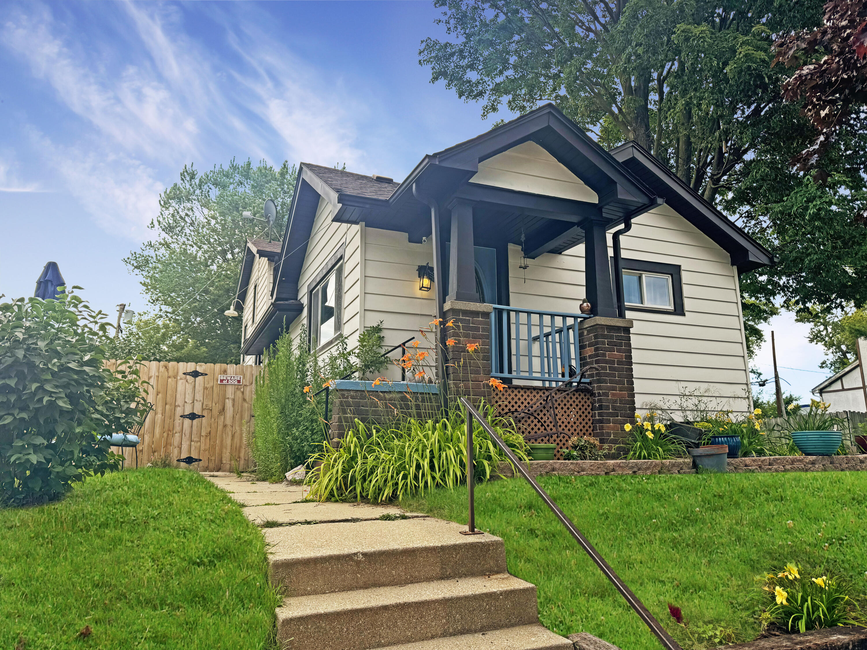 2426 Shoop Street Racine, WI 53404 - Photo 1 of 1 Front
