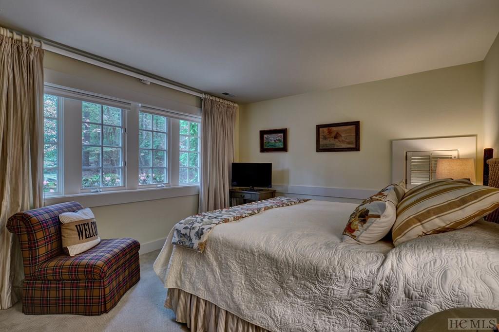 77 Keystone Road Cashiers, NC 28717 - Photo 17 of 27 Gallery Image 17