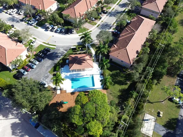 $2,400 | 303 Seminole Palms Drive, Greenacres, FL 33463