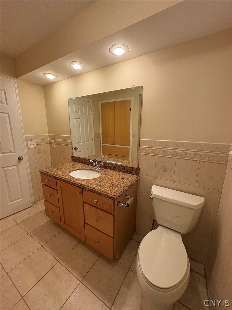 215 Locksley Road Syracuse, NY 13224 - Photo 15 of 25 Gallery Image 15