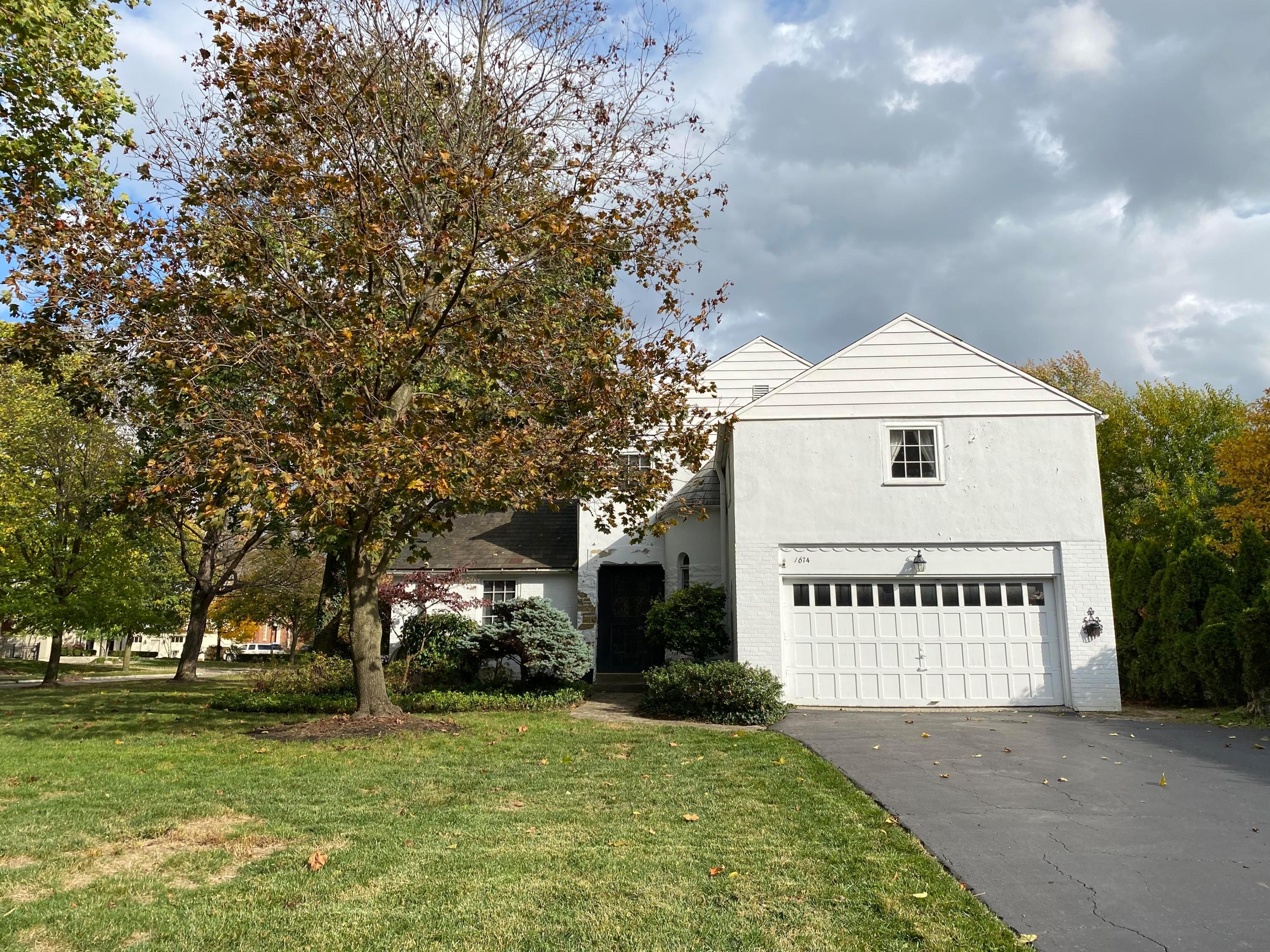1674 Roxbury Road Columbus, OH 43212 - Photo 2 of 43 Gallery Image 2
