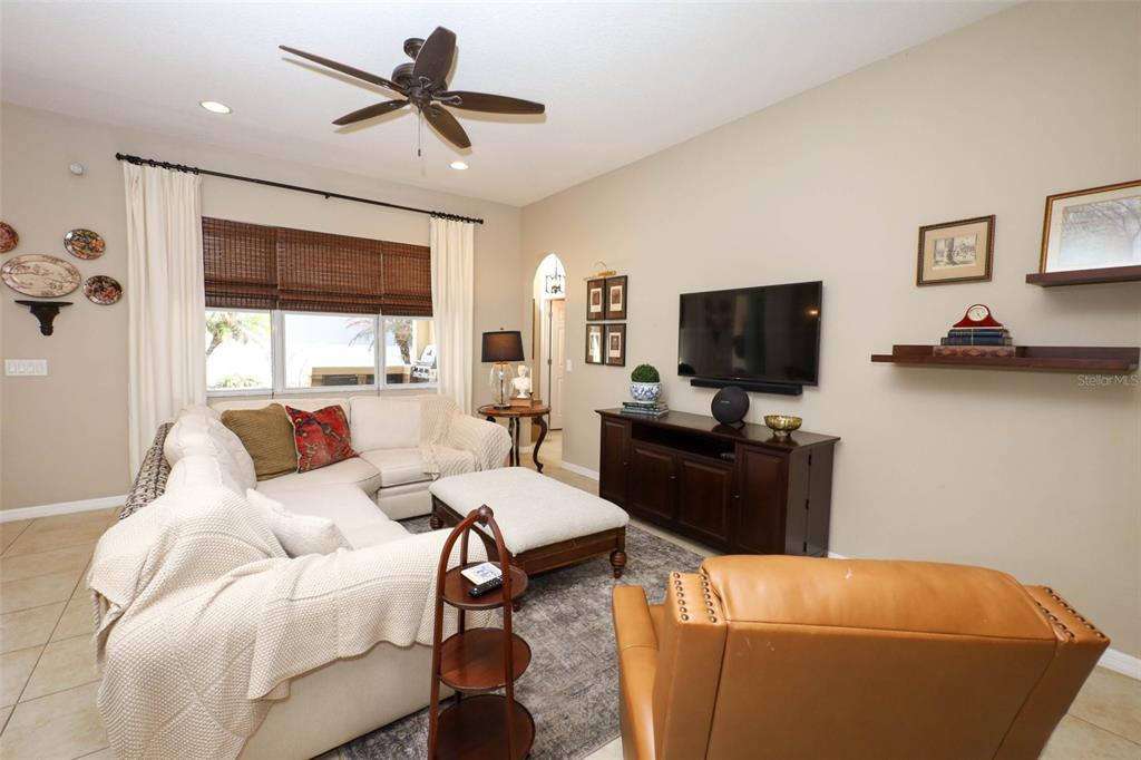 1354 Ellis Fallon Loop Oviedo, FL 32765 - Photo 18 of 66