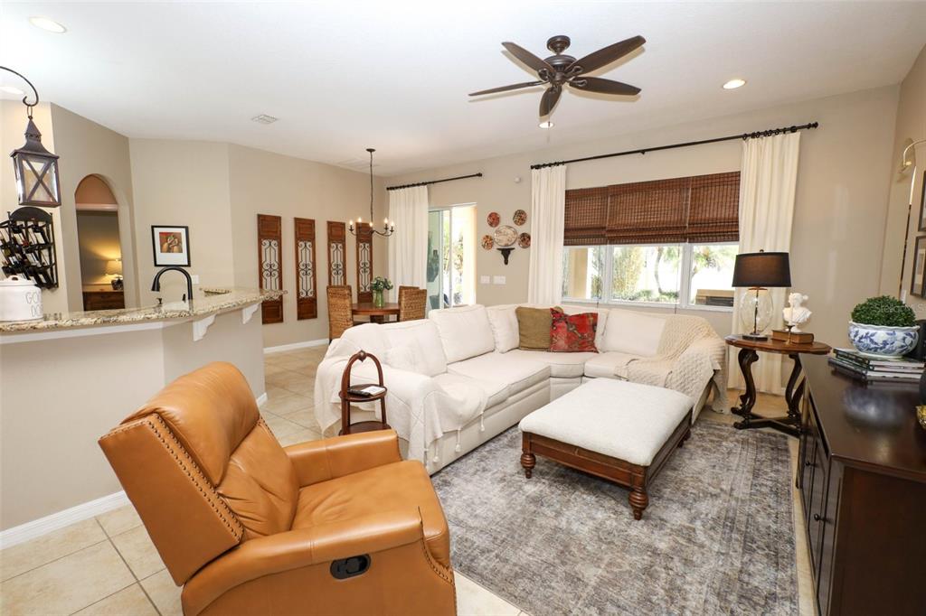 1354 Ellis Fallon Loop Oviedo, FL 32765 - Photo 19 of 66